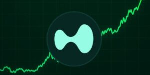 HYPE sube en medio de la marea roja con el impulso de nuevos ETF y el trading de SpaceX